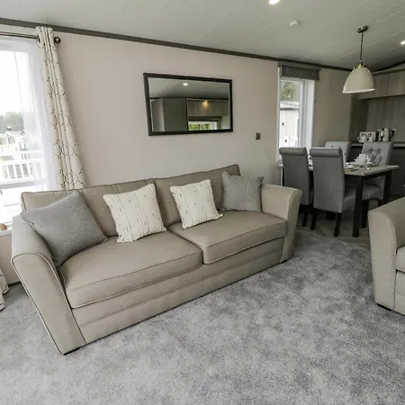Number 9 The Willows Scarborough